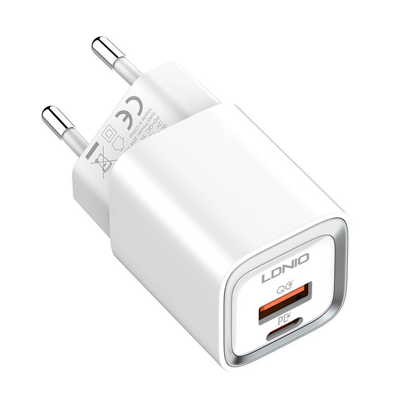 Zidni punjač LDNIO A2318C, USB + USB-C, PD + QC 3.0, 20W (bijeli)