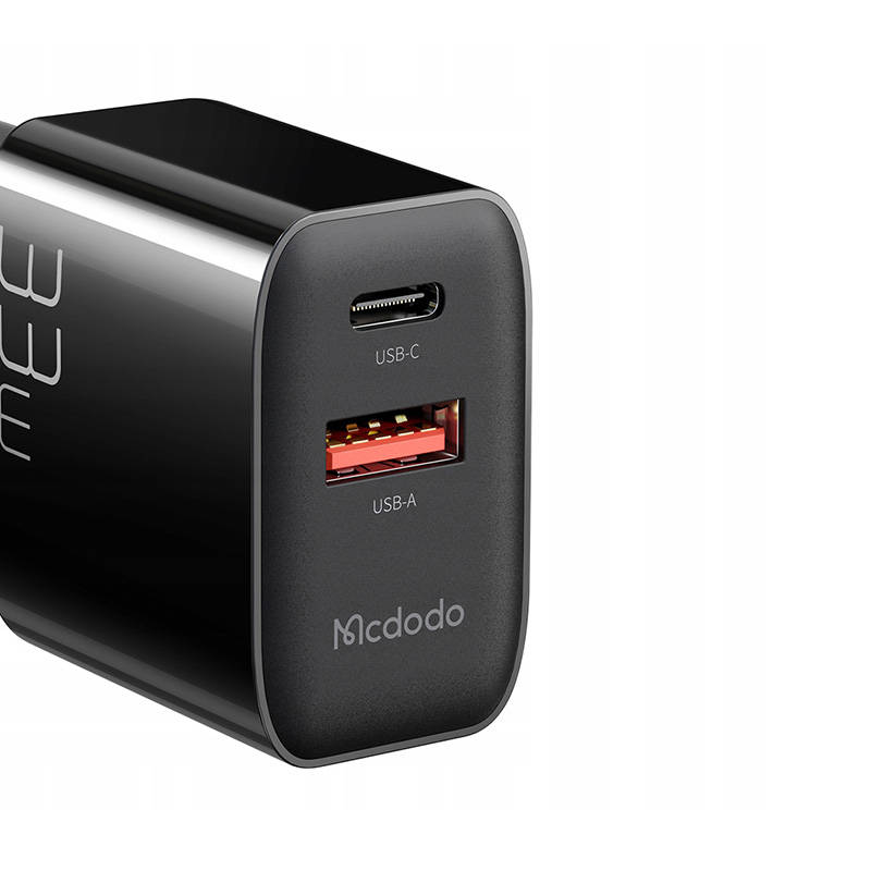 Zidni punjač Mcdodo CH-0922 USB + USB-C, 33W + USB-C kabel (crni)