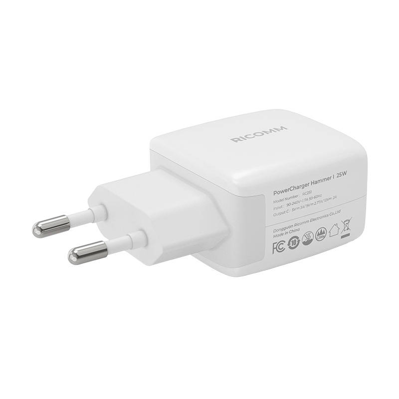 Zidni punjač 25 W PD Ricomm RC251 EU, 1xUSB-C + 2,1 m USB-C kabel