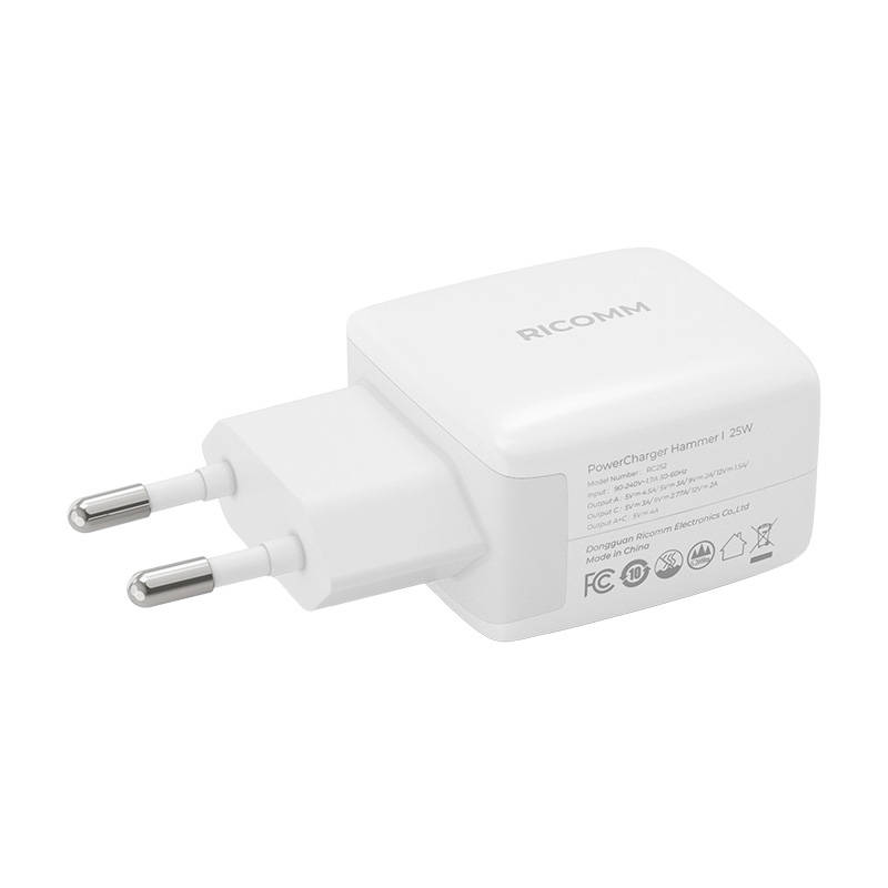 Zidni punjač 25W PD Ricomm RC252 EU, 1xUSB-A, 1xUSB-C + 2,1m USB-C kabel