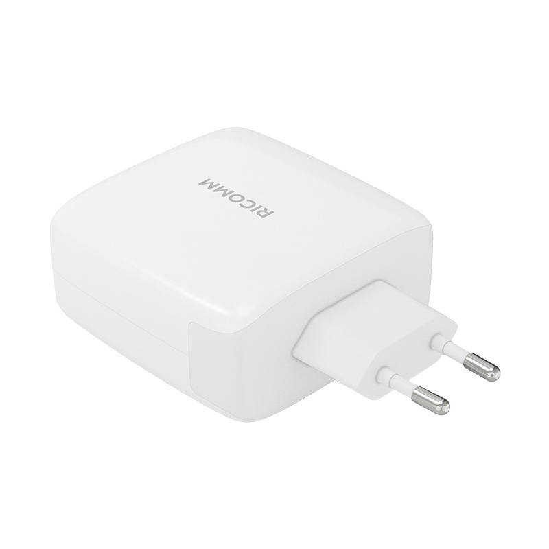 Zidni punjač 120W GaN Ricomm RC1201 EU, 1xUSB-A, 2xUSB-C + 2,1m USB-C kabel