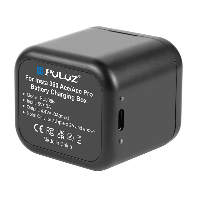 Punjač + torbica za memorijsku karticu PULUZ za Insta360 Ace Pro / Ace