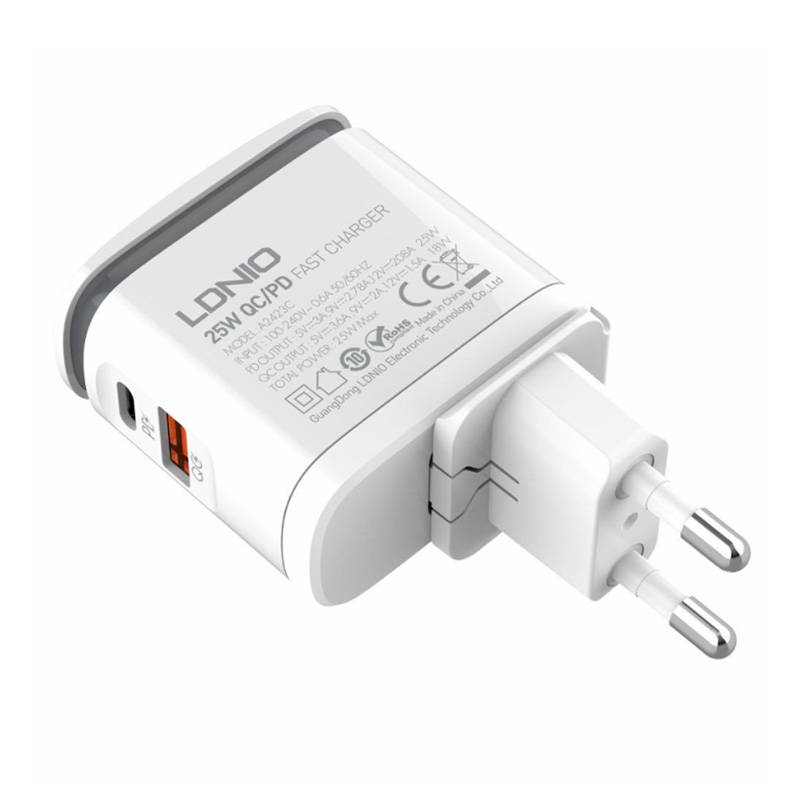 Zidni punjač sa svjetlosnom funkcijom LDNIO A2423C, USB + USB-C, PD + QC 3.0, 25W (bijeli)